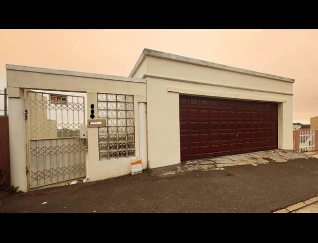 3 BEDROOM HOUSE FOR SALE IN MONTFORD